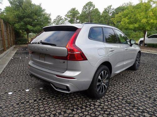 2025 Volvo XC60 Plus