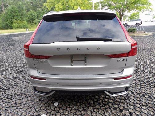 2025 Volvo XC60 Plus