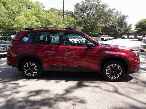 2025 Subaru Forester Base