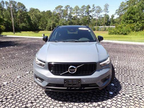 2021 Volvo XC40 T5 R-Design