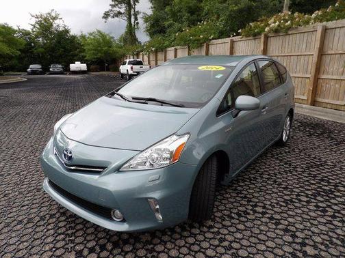 2014 Toyota Prius v Two