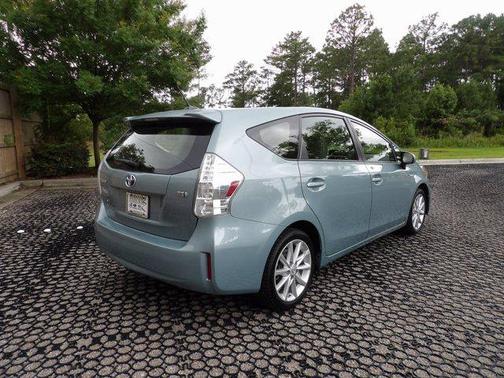 2014 Toyota Prius v Two