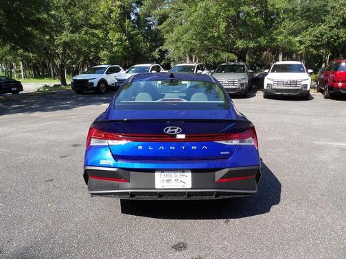 2025 Hyundai ELANTRA Sport
