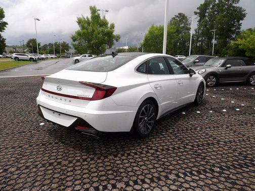 2022 Hyundai SONATA Limited