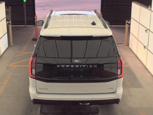 2025 Ford Expedition Max Active 4x2