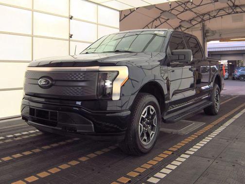 2023 Ford F-150 Lightning XLT