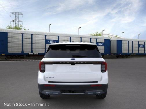 Star White Metallic Tri-Coat 2026 Ford Explorer Active