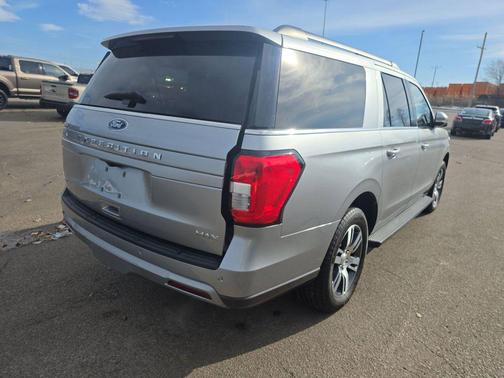 2024 Ford Expedition Max XLT