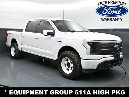 OXFORD WHITE 2023 Ford F-150 Lightning LARIAT