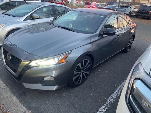 2020 Nissan Altima SR FWD