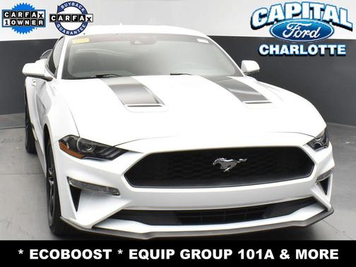 2022 Ford Mustang EcoBoost