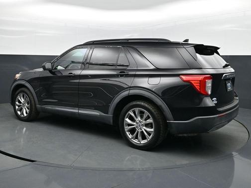 AGATE BLACK METALLIC 2020 Ford Explorer XLT