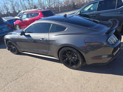 2020 Ford Mustang EcoBoost