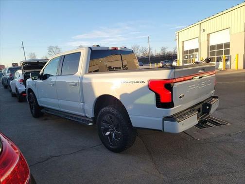 2023 Ford F-150 Lightning LARIAT