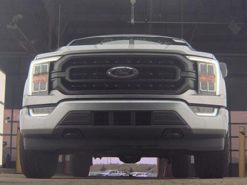 ICONIC SILVER METALLIC 2023 Ford F-150 XLT