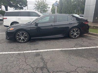 2020 Toyota Camry SE