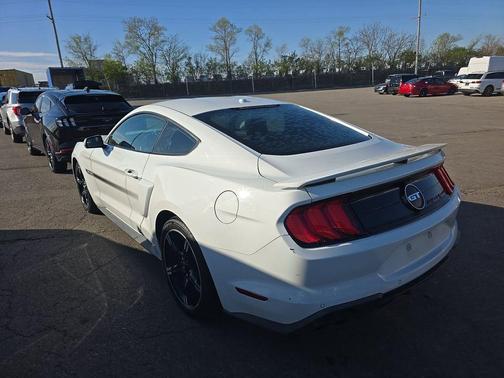 OXFORD WHITE 2019 Ford Mustang GT Premium
