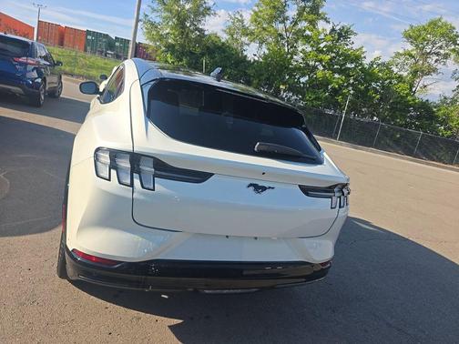 STAR WHITE MET TRI-COAT 2024 Ford Mustang Mach-E Premium