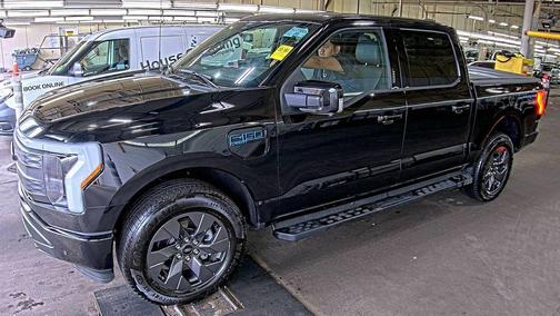 AGATE BLACK METALLIC 2025 Ford F-150 Lightning LARIAT