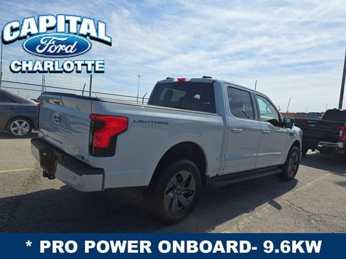 2024 Ford F-150 Lightning Flash
