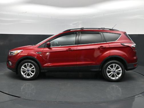 Ruby Red Metallic Tinted Clearcoat 2017 Ford Escape SE