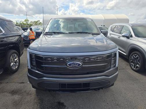 2023 Ford F-150 Lightning Platinum