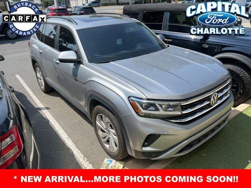 Silver Metallic 2022 Volkswagen Atlas 2.0T SE w/Technology 4MOTION