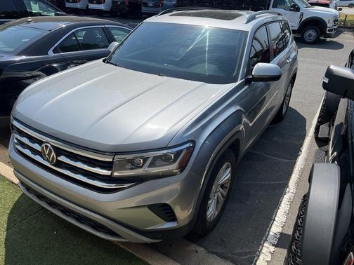 Silver Metallic 2022 Volkswagen Atlas 2.0T SE w/Technology 4MOTION