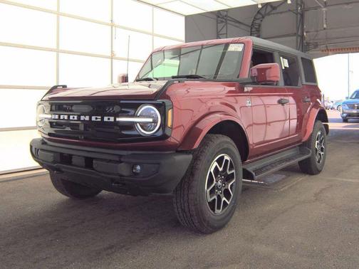 RUBY RED MET TNTD CLEARCOAT 2026 Ford Bronco Outer Banks