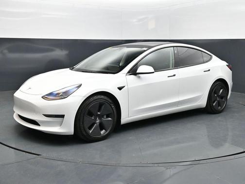 Pearl White Multi-Coat 2021 Tesla Model 3 Standard Range Plus