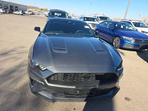 2022 Ford Mustang EcoBoost