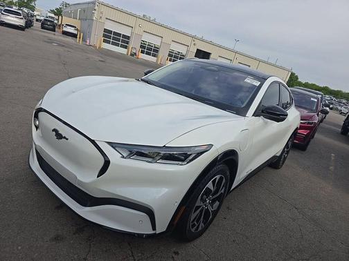 STAR WHITE MET TRI-COAT 2023 Ford Mustang Mach-E Premium