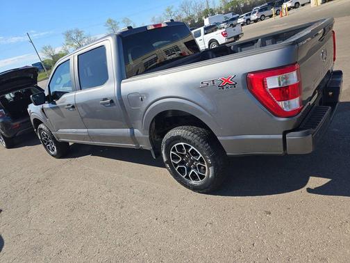 CARBONIZED GRAY METALLIC 2022 Ford F-150 XL