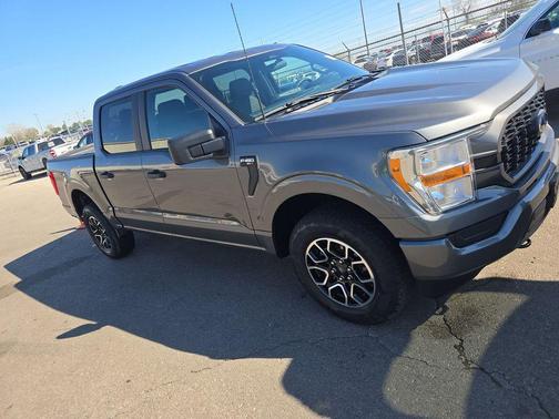 CARBONIZED GRAY METALLIC 2022 Ford F-150 XL
