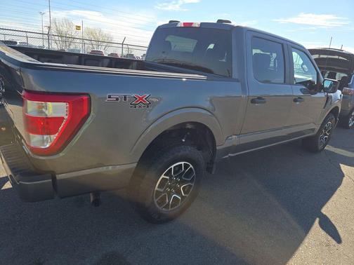 CARBONIZED GRAY METALLIC 2022 Ford F-150 XL