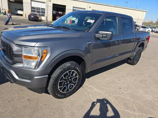 CARBONIZED GRAY METALLIC 2022 Ford F-150 XL