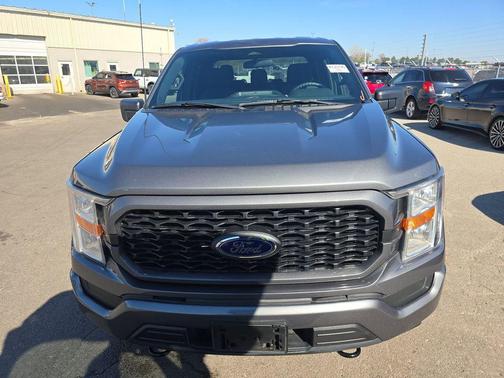 CARBONIZED GRAY METALLIC 2022 Ford F-150 XL