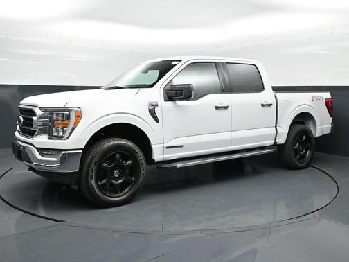 OXFORD WHITE 2022 Ford F-150 XLT