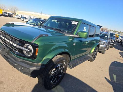 2025 Ford Bronco Outer Banks