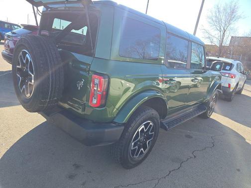 2025 Ford Bronco Outer Banks