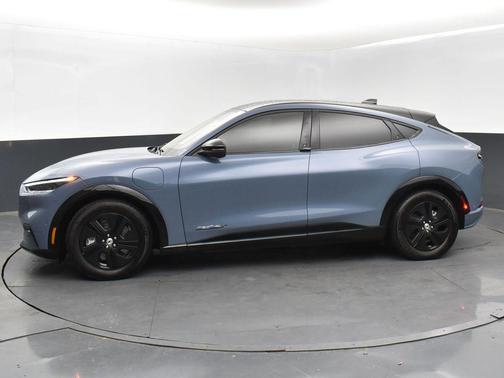 2023 Ford Mustang Mach-E California Route 1