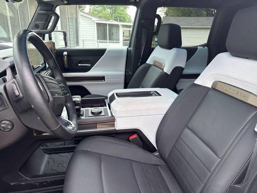 Interstellar White 2023 GMC HUMMER EV Pickup 3X