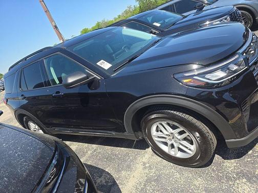 AGATE BLACK METALLIC 2025 Ford Explorer Active