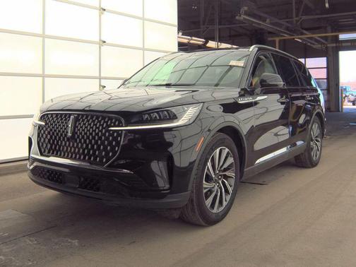 Black Metallic 2025 Lincoln Aviator Livery