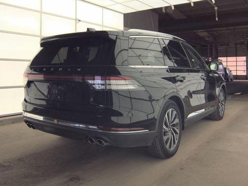 Black Metallic 2025 Lincoln Aviator Livery