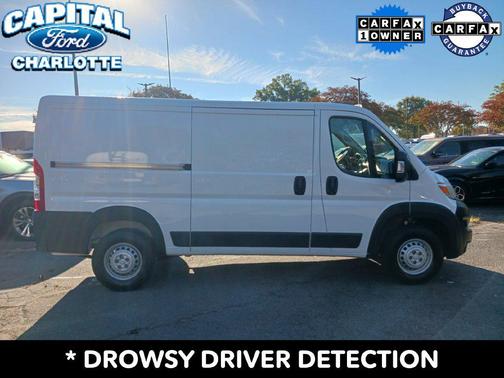 Bright White Clearcoat 2025 RAM ProMaster 2500 Tradesman