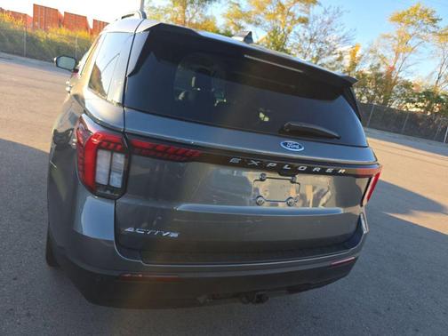 2025 Ford Explorer Active