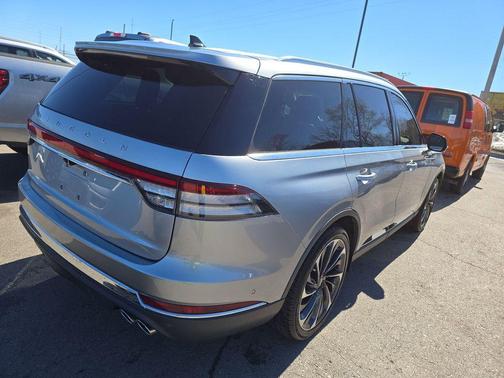 SILVER RADIANCE MET CC 2023 Lincoln Aviator Reserve