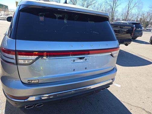 SILVER RADIANCE MET CC 2023 Lincoln Aviator Reserve