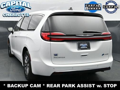 2024 Chrysler Pacifica Hybrid Select